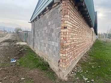 4 комнаты: Продаю полностью кирпичный, теплый, дом и помещения, площадью 277 — 3