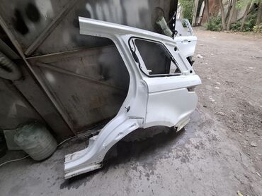 ноускат ист: Крыло Заднее левое Land Rover, Б/у, Оригинал
