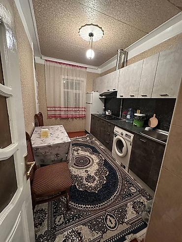 kiraye evler gəncə: 3 otaqlı mənzil – tam mebellə və texnika ilə kirayə verilir 350 manat; — 2