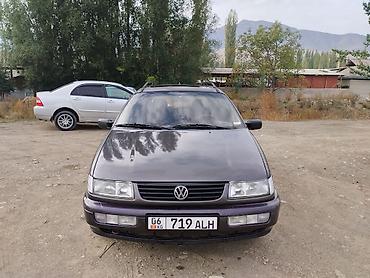 Volkswagen Passat Variant: 1994 г., 1.8 л, Механика, Бензин, Универсал