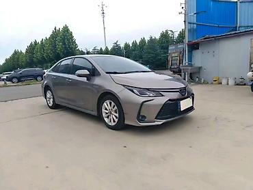 prius 2025: Toyota Corolla: 2023 г., Гибрид, Седан — 2