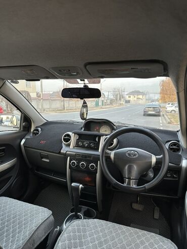 Toyota: Toyota ist: 2003 г., 1.5 л, Автомат, Бензин, Хэтчбэк — 9