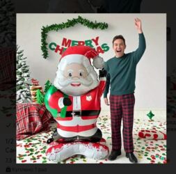 Yeni il oyuncaqları və bəzəkləri: Yeni il şar dəsti – Şaxta Baba Məhsul təsviri: - Material: folqa — 6