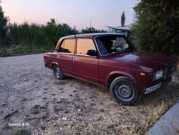 авто унаага алмашам: ВАЗ (ЛАДА) 2107: 2002 г., 1.6 л, Механика, Газ, Седан