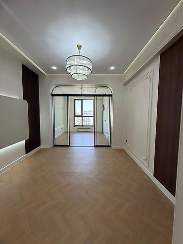 o store: 3 комнаты, 77 м², Резиденция, Элитка, 10 этаж, Дизайнерский ремонт — 1