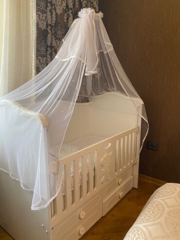 tek neferlik taxt: Oğlan və qız üçün, Çarpayı, Matras ilə, Siyirməli