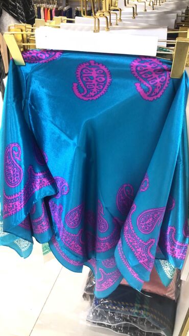 Baş geyimləri: Kəlağayı pambıq materıal.ıpekler de var .140/140 ölçüdə.qutu var -da lalafo.az — 21 Baş geyimləri: Kəlağayı pambıq materıal.ıpekler de var .140/140 ölçüdə.qutu var — 21