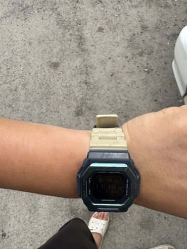 цифровые часы наручные: Спорттук сааттар саат, Casio (G-Shock), Таймер жана секунда өлчөгүч, Суу өткөрбөөчү, Унисекс