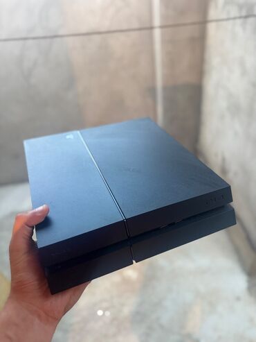 как купить игру в playstation store азербайджан: Ps4 yaddas 500gb icinde 3 eded oyun var Fifa2024 Pes (Efutboll 2021)