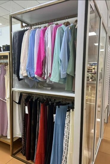 Стеллажи: Продаю кранштейны и зеркало с подсветкой в хорошем состоянии — 5