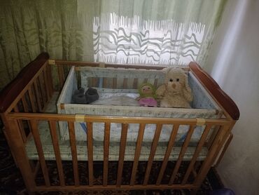 купить кровать полуторку: Детская деревянная кроватка с регулируемым уровнем высоты. Бортики