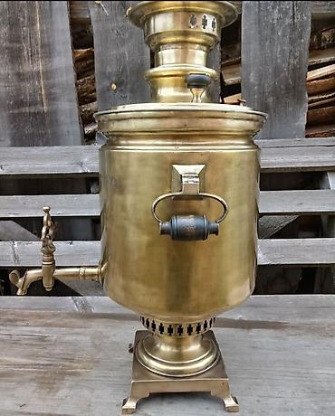Samovarlar: Mövzu: Pirinç kömürlü samovar – klassik rus üslubu Təsvir: - — 7