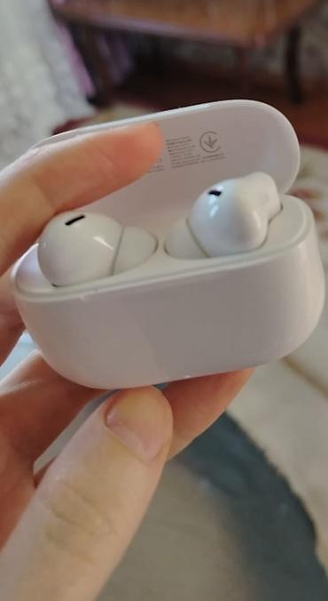 airpods qulaqcıq: Bultus Nauşnik satilir təzə alinibdi heç istifadə olunmuyubdu — 1