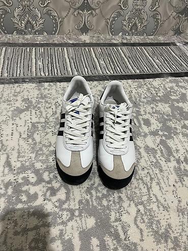 adidas 41: Кроссовки Adidas Samoa
42.5 — 4