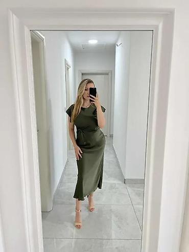 ELEGANTNA DUGACKA HALJINA SATENSKA | Karakteristike ženske odeće na lalafo.rs ELEGANTNA DUGACKA HALJINA SATENSKA | Karakteristike ženske odeće