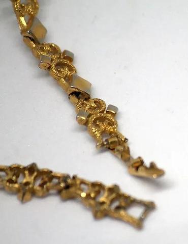 Setovi nakita: Vintage Avon nakit Goldtone Textured Scroll Work. Prodaje se prekrasan — 7