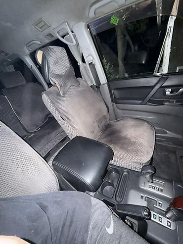 Mitsubishi Pajero (правый руль) — салон и приборная панель - АКПП с at lalafo.kg Mitsubishi Pajero (правый руль) — салон и приборная панель - АКПП с