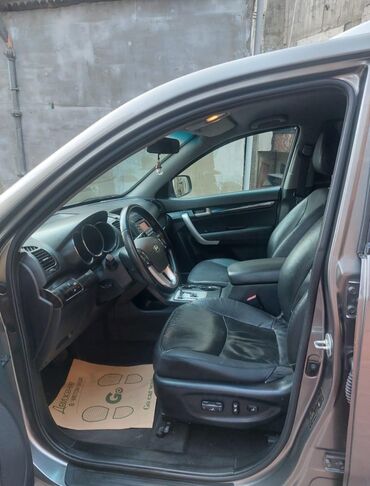 Kia: Kia Sorento: 2 l | 2010 il Ofrouder/SUV — 7
