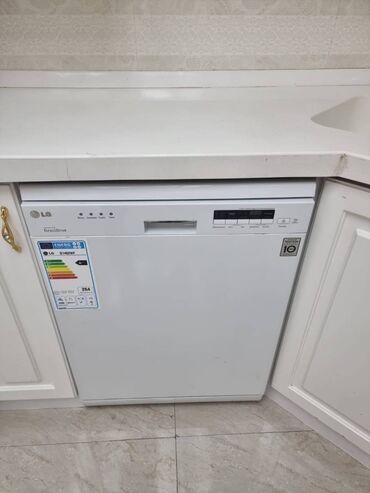 Uzunmüddətli kirayə mənzillər: Xətai metrosuna yaxin 15 mertebeli binanın 3-cu mərtəbəsində yerləşən -da lalafo.az — 16 Uzunmüddətli kirayə mənzillər: Xətai metrosuna yaxin 15 mertebeli binanın 3-cu mərtəbəsində yerləşən — 16