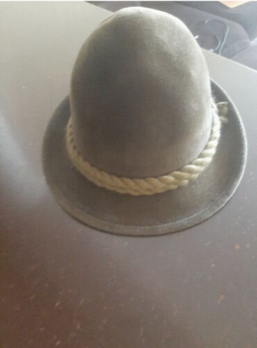 Baş geyimləri: Qadın papaqları — 6