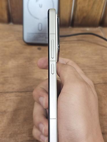 osmo mobile: Xiaomi, 15 Pro, Б/у, 256 ГБ, цвет - Белый, 1 SIM, 2 SIM, eSIM — 4