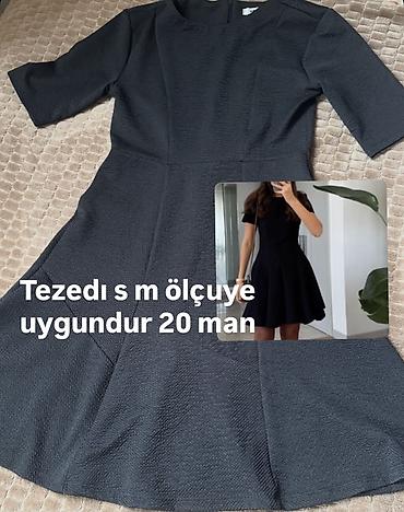 yun corab: Qara rəngli, qalın teksturalı parça ilə A-kəsimli qısa don. Dizdən — 1