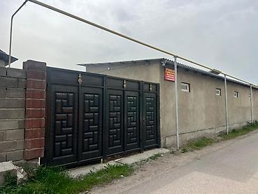 Продажа коттеджей и домов: 5 и более комнат, 100 м², 5 соток, Бишкек — 1