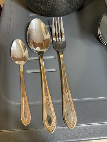 ложка для мороженного: ЛОЖКА ВИЛКА ЧАЙНЫЕ ЛОЖКИ 

НА 6 ПЕРСОН.
———————-
КАШЫКТАР 

6 ПЕРСОНГО