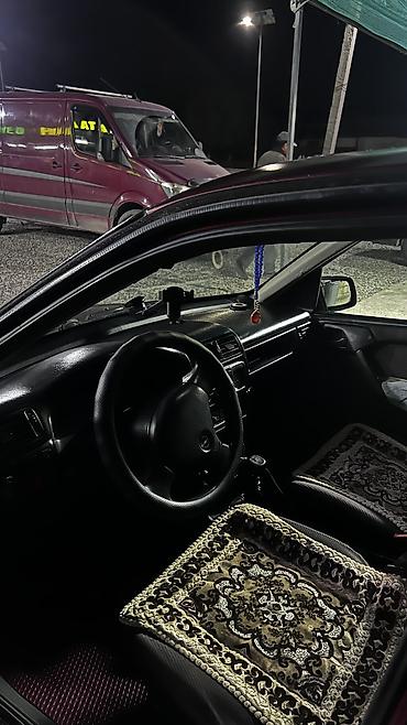 люк спринтер: Opel Vectra: 1992 г., 1.6 л, Механика, Бензин, Седан — 7