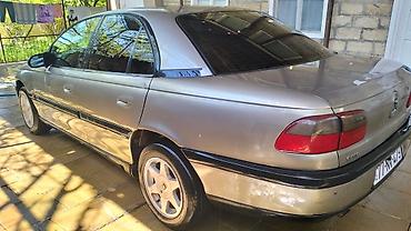 Opel: Opel Omega: 2 l | Sedan — 1