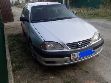 Toyota: Toyota Avensis: 2000 г., 1.8 л, Механика, Бензин, Седан