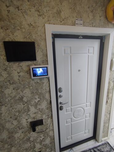 Başqa xidmətlər: Satılır 9/5 orta blok. mənzil ideal vəziyyətdədir. son 4 ilin — 5