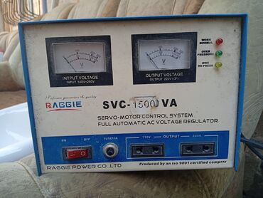 Gərginlik stabilizatorları: Məhsulların təsviri 1) RAGGIE SVC-1500 VA gərginlik tənzimləyicisi - — 1