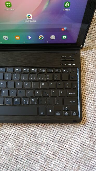 Tableti: Tablet 10 inca sa maskom I blutut tastaturom,kao novnoviji model na lalafo.rs — 8 Tableti: Tablet 10 inca sa maskom I blutut tastaturom,kao novnoviji model — 8