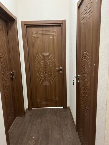 Uzunmüddətli kirayə mənzillər: Yasamal rayonu midada 9 mertebeli binanın 6-cİ mərtəbəsində yerləşən — 7