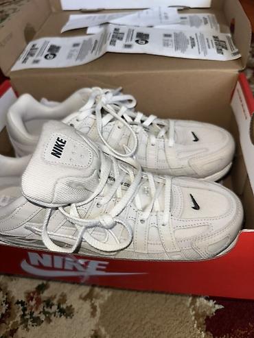 roshe run: Кроссовки, 39, 38.5, Nike, Новый, цвет - Белый — 2