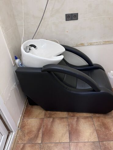 Salon, tibbi mebel dəsti: Salam çox təçili satılır Krupnu götüren olsa Qoymet çox aşağı olacaq — 7