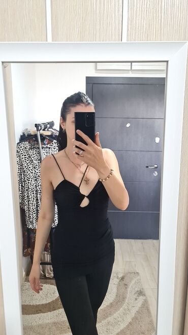 zimske jakne c: Košulje,majice na bratele,krop top,obične majice,bodi. Od XS-XL Od