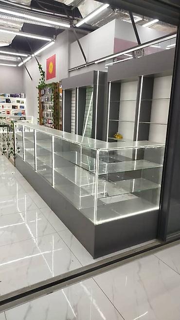 Витрины: Торговые витрины и прилавки для магазинов электроники и аксессуаров — 2
