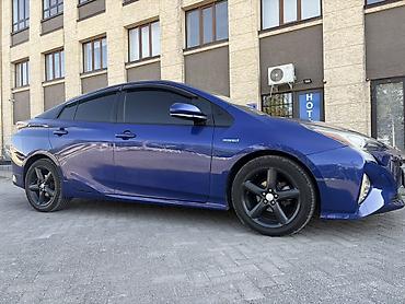 outback 2017: Toyota Prius: 2017 г., Гибрид, Хэтчбэк — 1