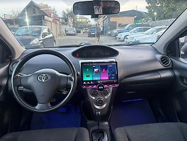 Toyota: Toyota Belta: 2009 г., Автомат, Бензин, Седан — 5