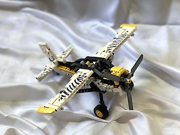 Конструктор LEGO Technic «Самолёт» (модель с зебровыми наклейками) -