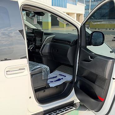 минивэн hyundai: Hyundai Staria: 2021 г., Минивэн — 3