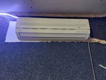 Bilyard masaları: Bilyard avadanlığı paketi qiymete daxildir bilyard. 2 dest divan — 8