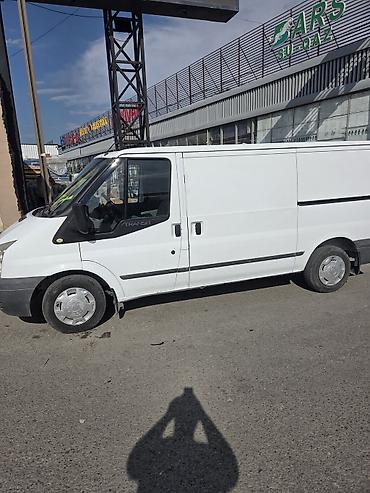 qoşqu mala: Ford Transit yük furgonu - Marka/model: Ford Transit - Gövdə tipi — 4