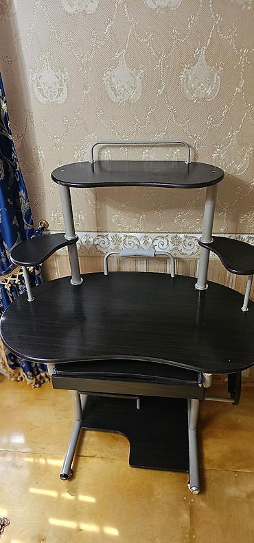 plastmas stol: Düz masa, Polkalı, Siyirməli, Metal — 2