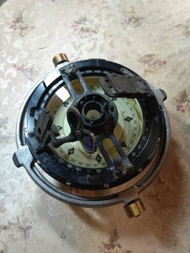 Digər kolleksiyalar: Компас морской корабельный КМ-127 производства СССР, БРОНЗА, вес 12 — 10