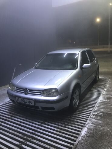 Транспорт: Volkswagen Golf: 1998 г., 1.6 л, Механика, Бензин, Хетчбек