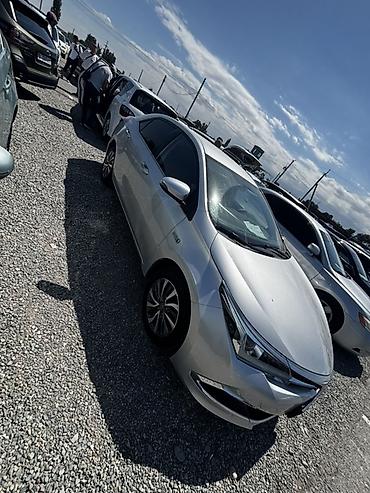 corola: Toyota Corolla: 2019 г., 1.8 л, Вариатор, Гибрид, Седан — 3