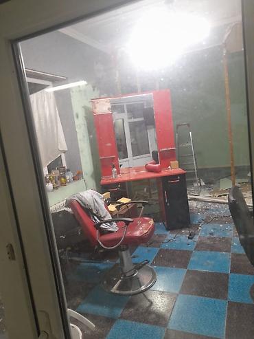 korona mebel: Bərbər kreslosu – hidravlik, fırlanan baza ilə - Rəng: qırmızı - — 3